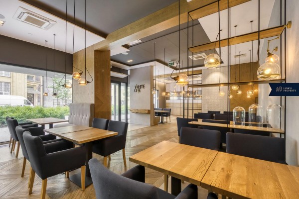 mazowieckie, Warszawa, Koszykowa, **Piękna Restauracja przy Pl. Konstytucji i ul. Koszykowej**