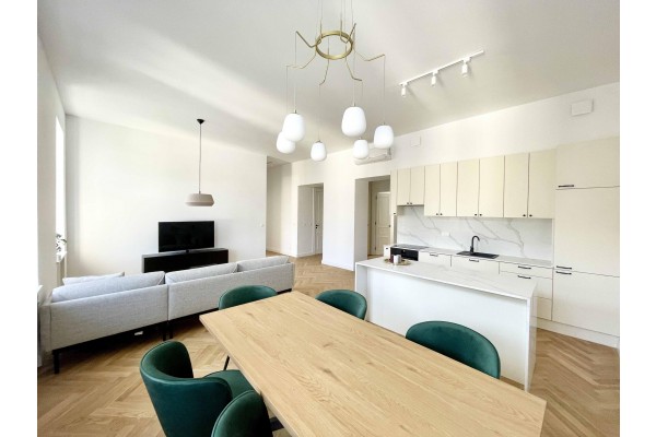 mazowieckie, Warszawa, Nowogrodzka, **Apartament 4pokojowy w Kamienicy przy Placu Trzech Krzyży**